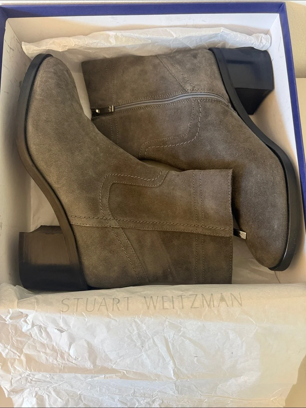 Stuart Weitzman Navy Textured Shoe Box with Yukon Label